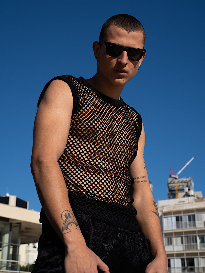 SLEEVELESS MESH